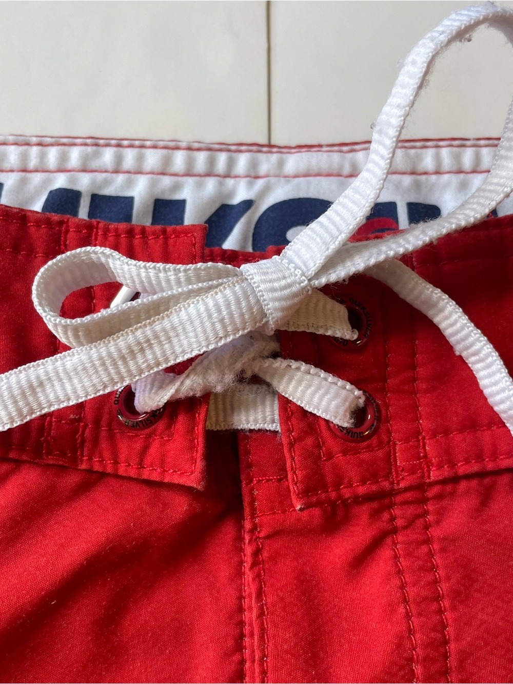 Quiksilver Men's Montreal Canadiens NHL Boardshorts from 2012 - Picture 4 of 9